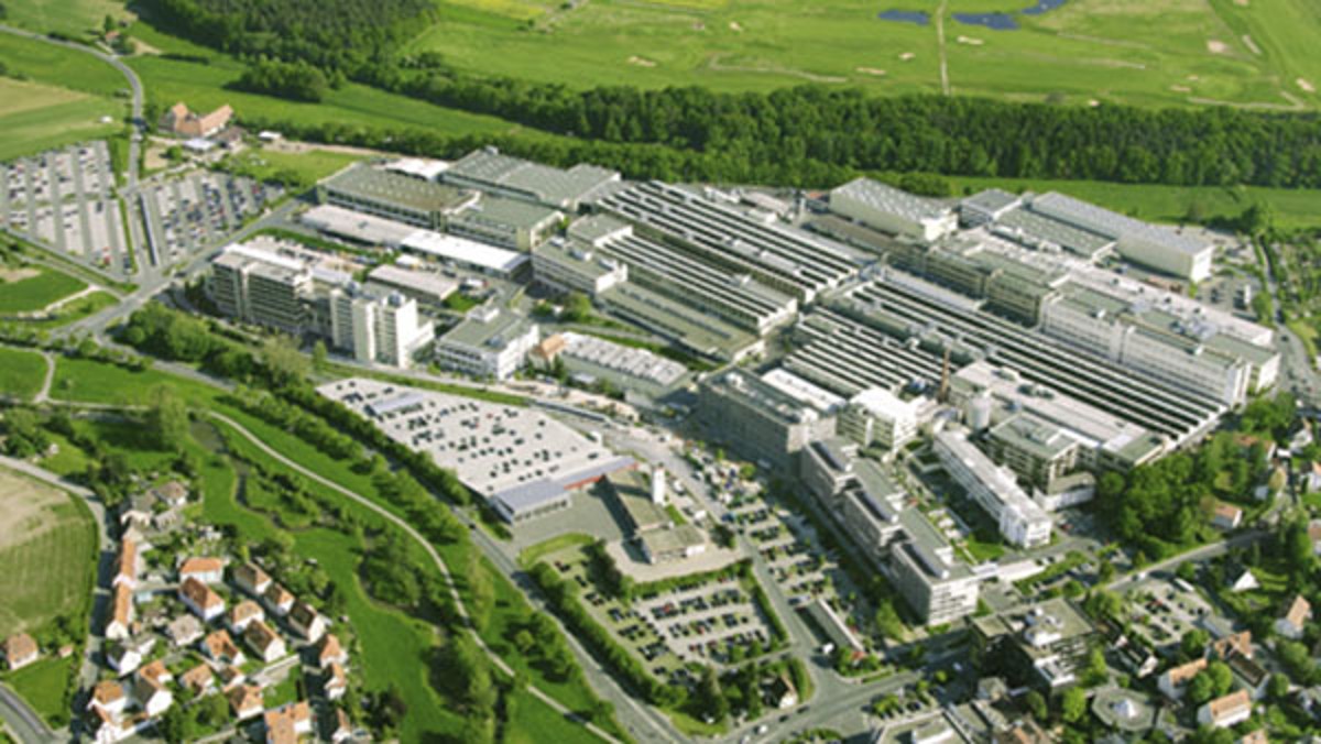 INA-Schaeffler KG übernimmt die restlichen 50% der Hydrel-Aktien von der Familie Bertsch. Hydrel wird eine 100%ige der Tochter INA-Schaeffler KG, D-Herzogenaurach.