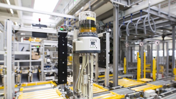 Des sous-ensembles autonomes assurent un flux de matériaux fiable dans le nouveau centre de stockage et de distribution de Schaeffler.